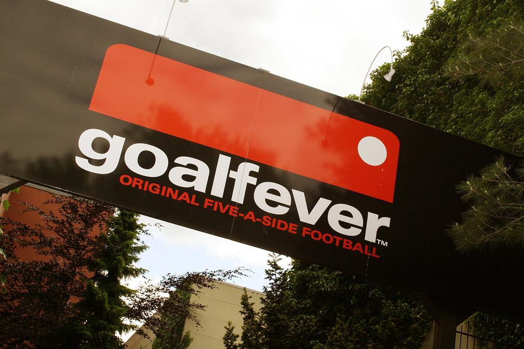 Goalfever Sports & Guesthouse Essen Exterior photo